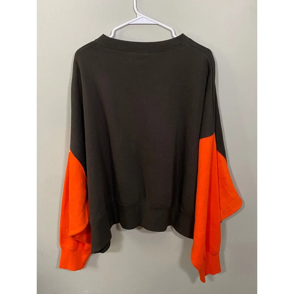 NWOT Nike Cleveland Browns Sweatshirt Women XL Oversized Cropped NFL Graphic